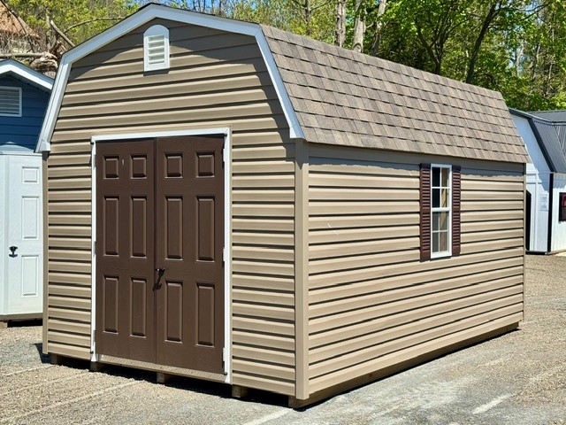 10 x 16 Dutch Barn w/Loft - Vinyl Siding