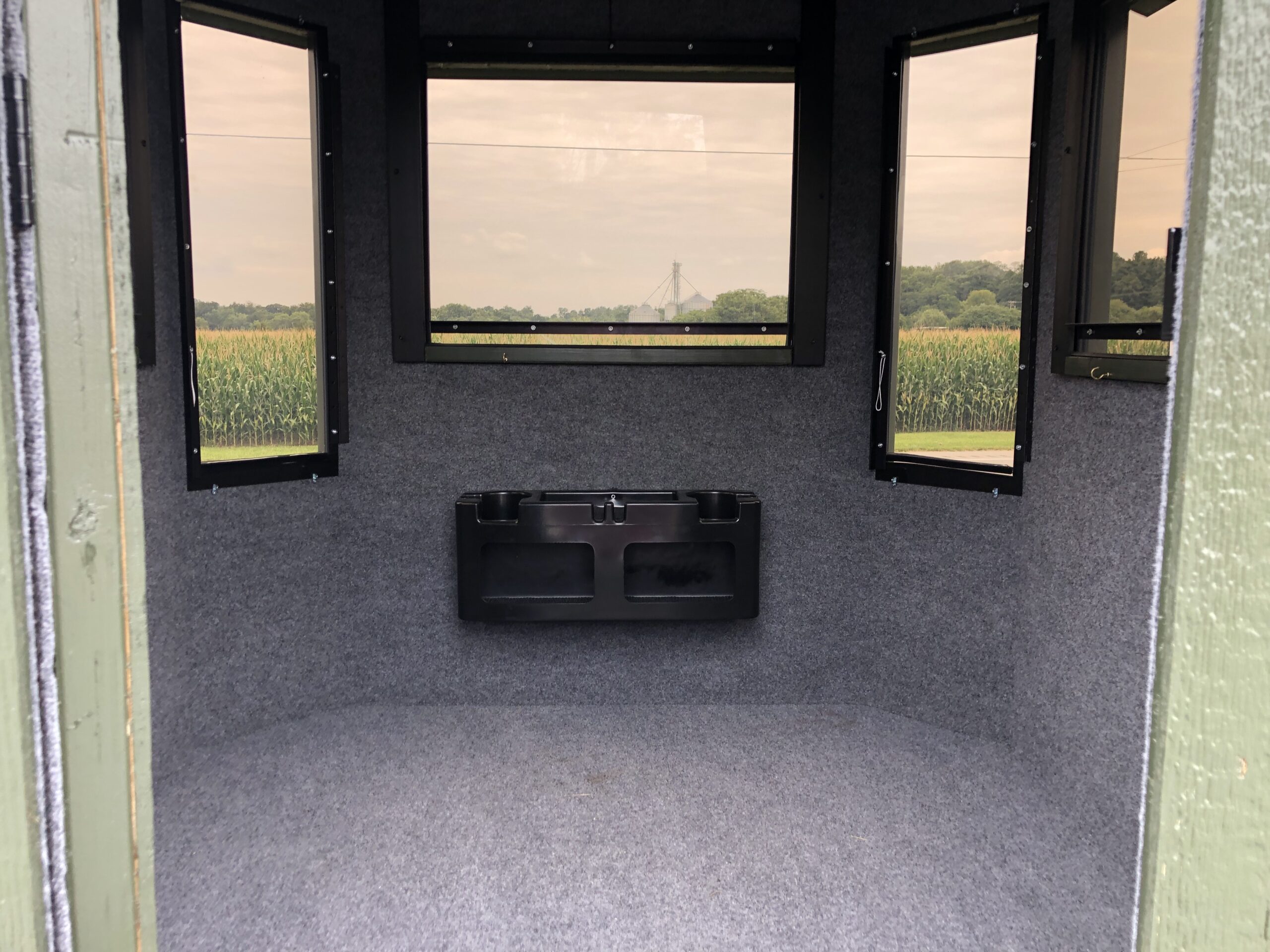 inside of 6x6 octagon deer blind