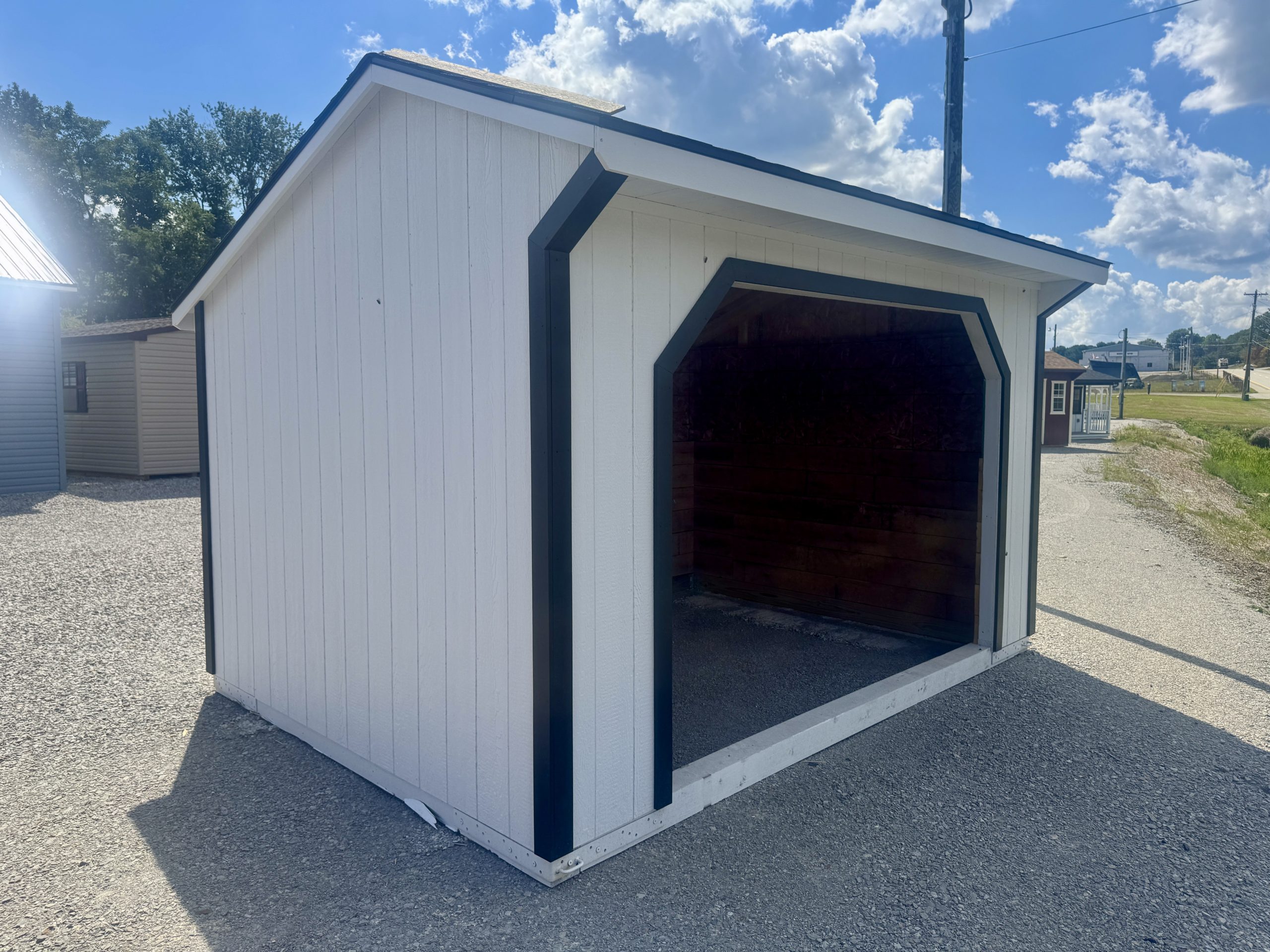 10 x 14 Horse Run-In