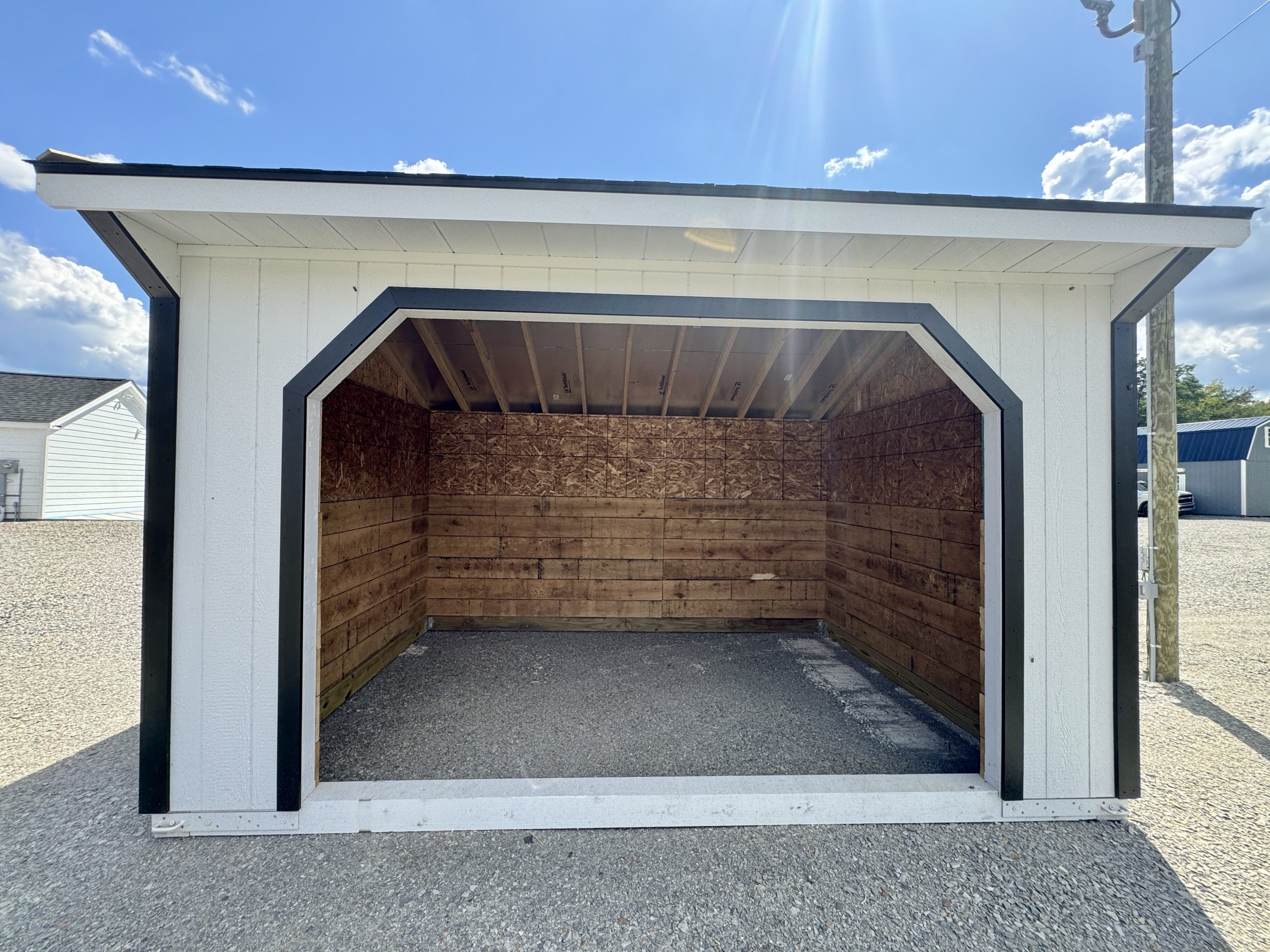10 x 14 Horse Run-In